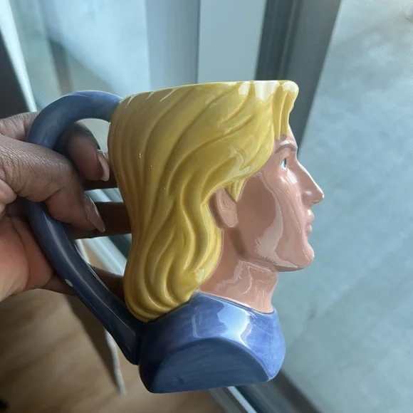 Vintage Pocahontas Captain John Smith Figural Ceramic Mug 3D Cup Applause - Picture 2 of 8